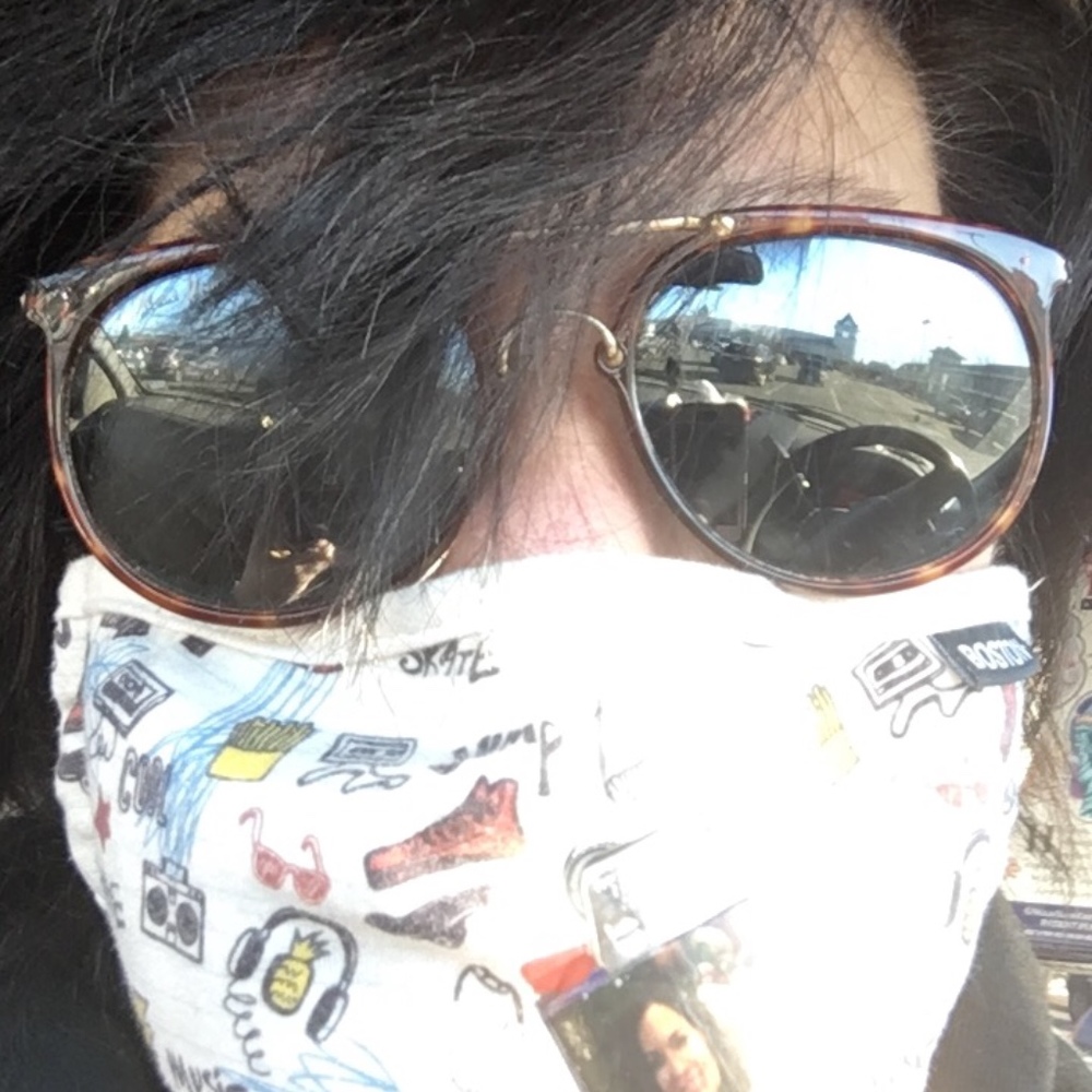 Meet your Posher, Phoebe